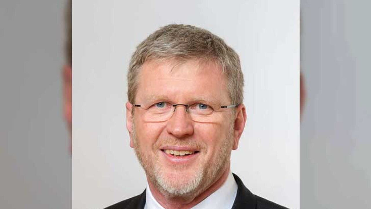 Dr. Marcel Huber