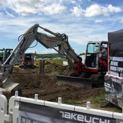 Takeuchi Stand