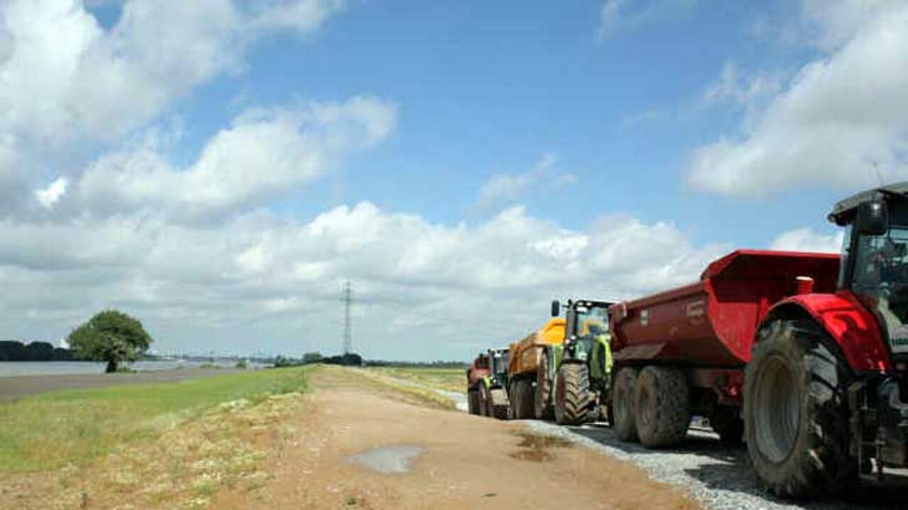Bagger und Walzen