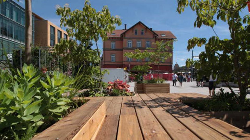 Sitzgelegenheiten