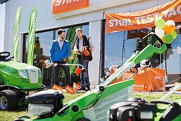 Fachhändler beim Test-Tag