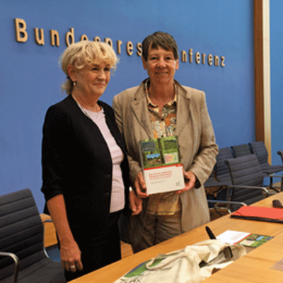 Prof. Dr. Beate Jessel und Dr. Barbara Hendricks