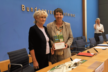 Prof. Dr. Beate Jessel und Dr. Barbara Hendricks