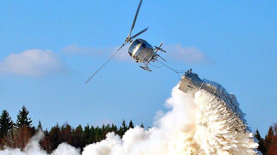 Waldkalkung mit Helikopter
