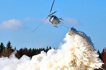 Waldkalkung mit Helikopter