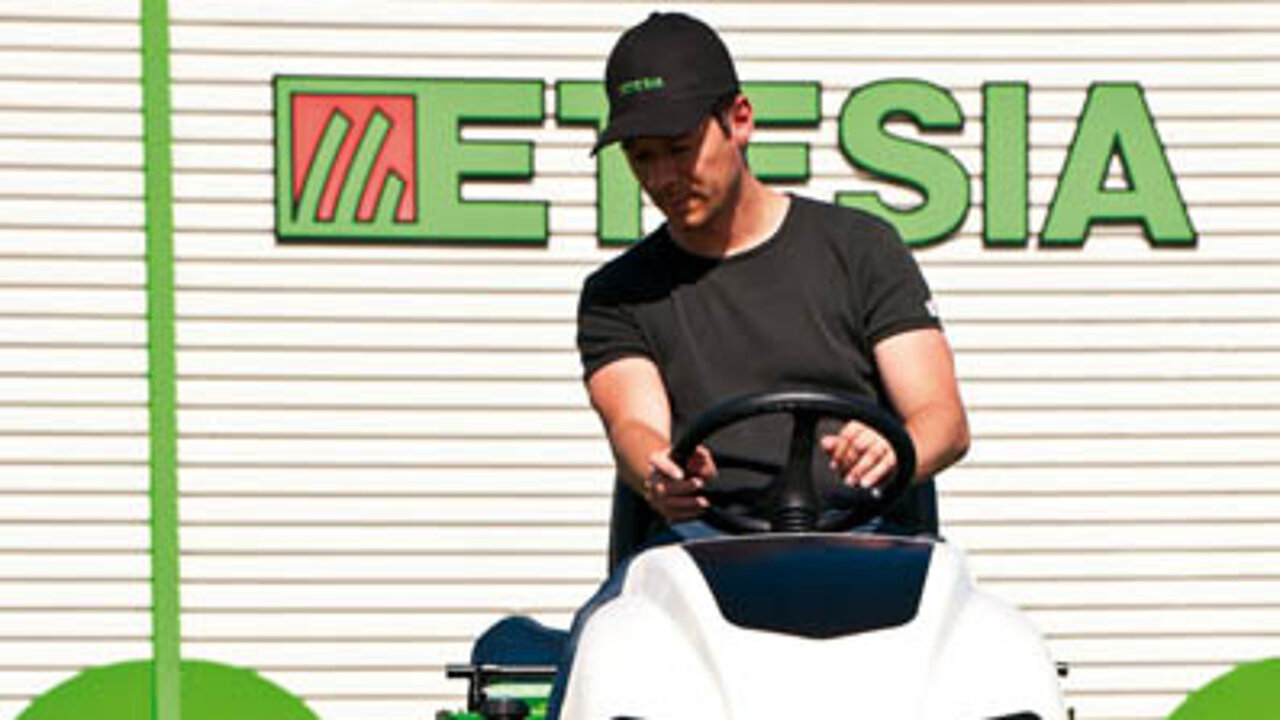 Etesia-Aufsitzmäher-hydro100