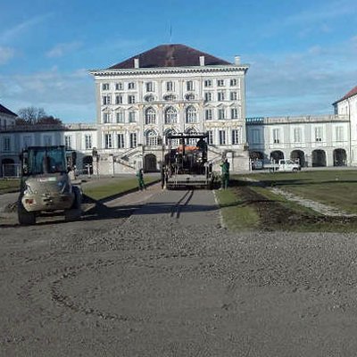 saniert Wege und Plätze