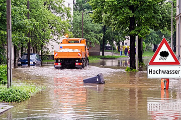 Überflutungen nach starken Regenfällen