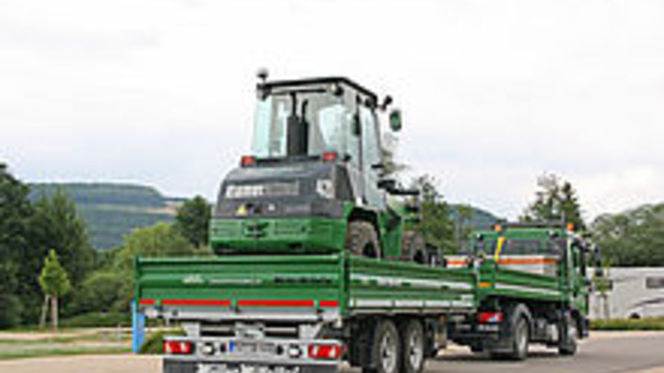 Baumaschinen-Transport