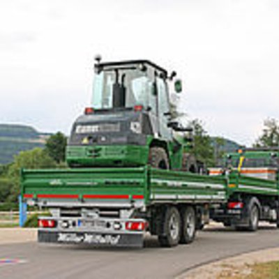 Baumaschinen-Transport