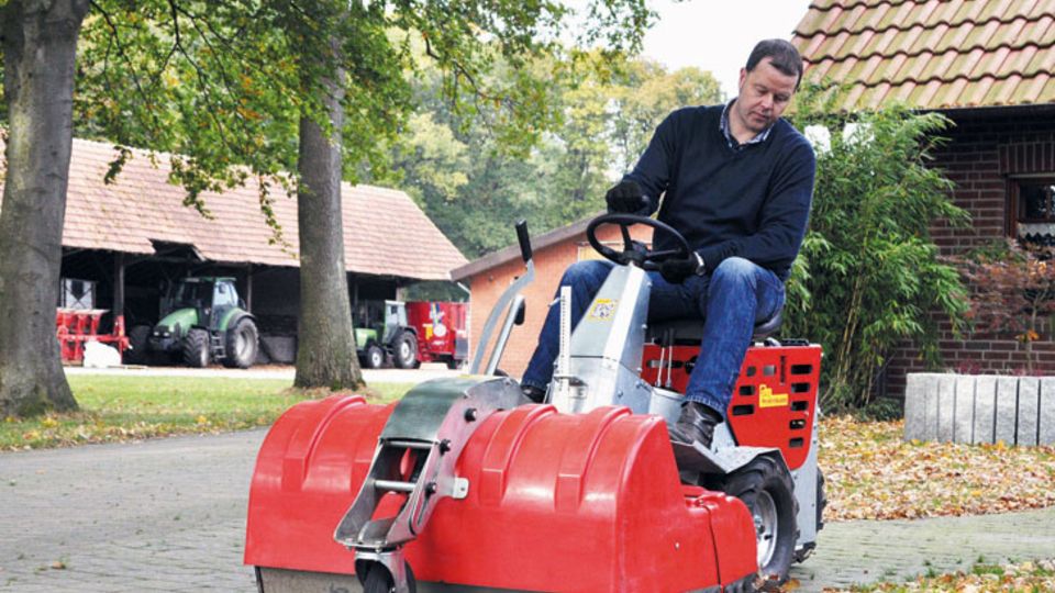 Motorangetriebene Kehrmaschine