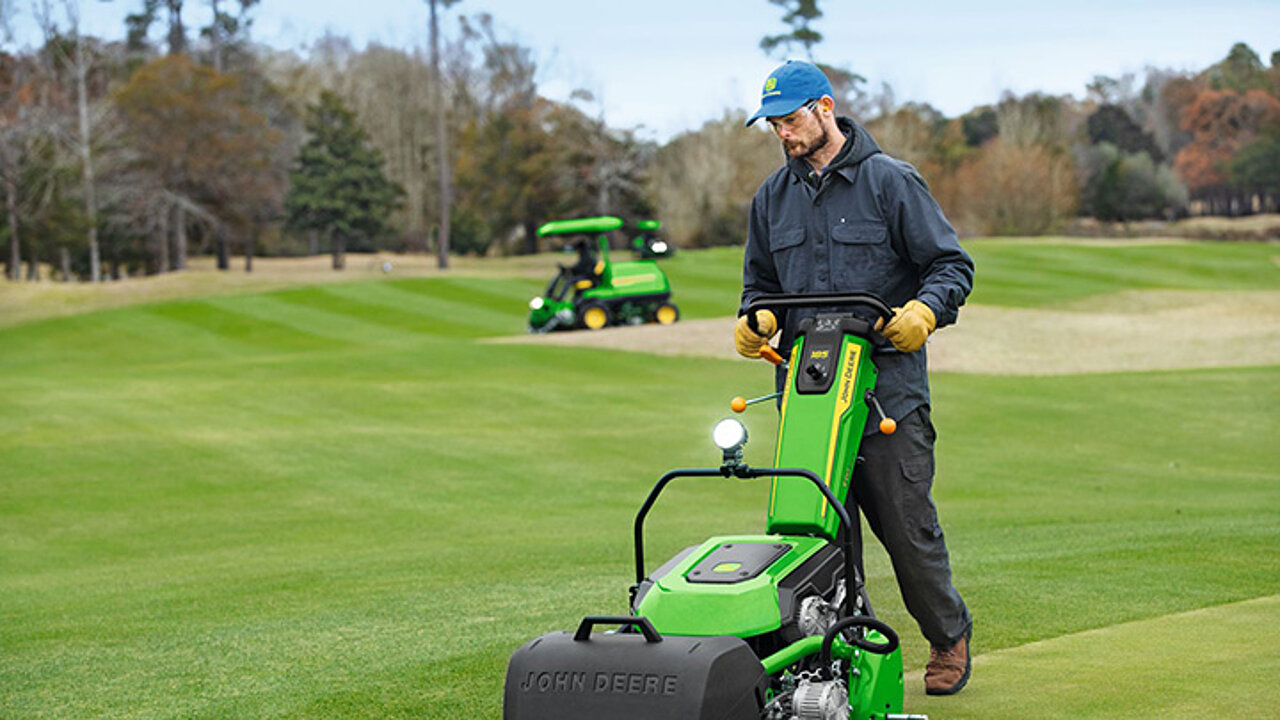 John Deere vollelektrische E-Cut Modelle