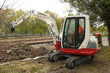 Takeuchi TB 235