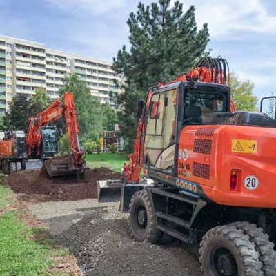 Mobilbagger im GaLaBau