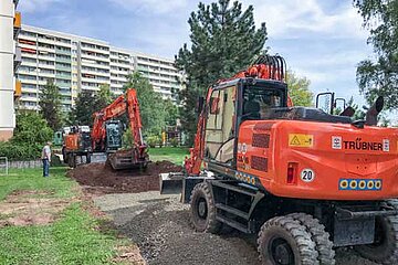 Mobilbagger im GaLaBau