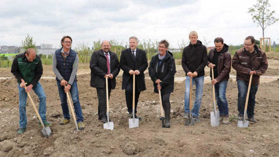 Spatenstich für die Themengärten
