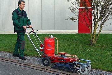 InfraWeeder