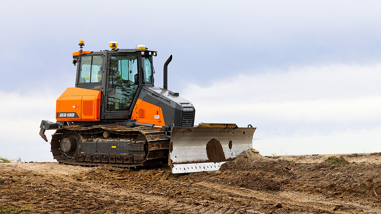 Dozer Motorraum