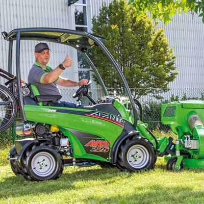 Avant 225 mit Mähwerk