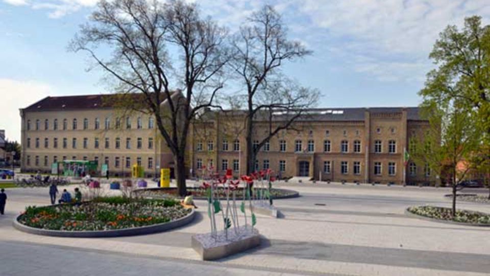 Platz mit Naturstein