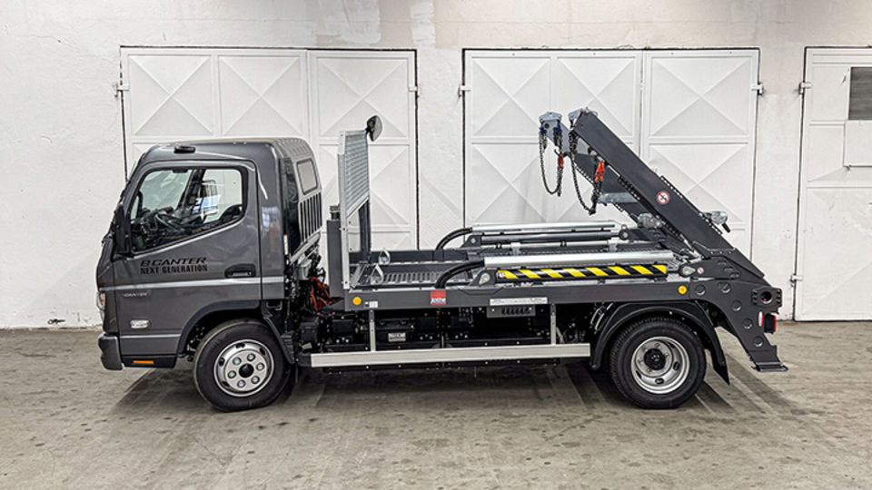 Jotha Daimler Fuso ecanter mit Absetzkippaufbau