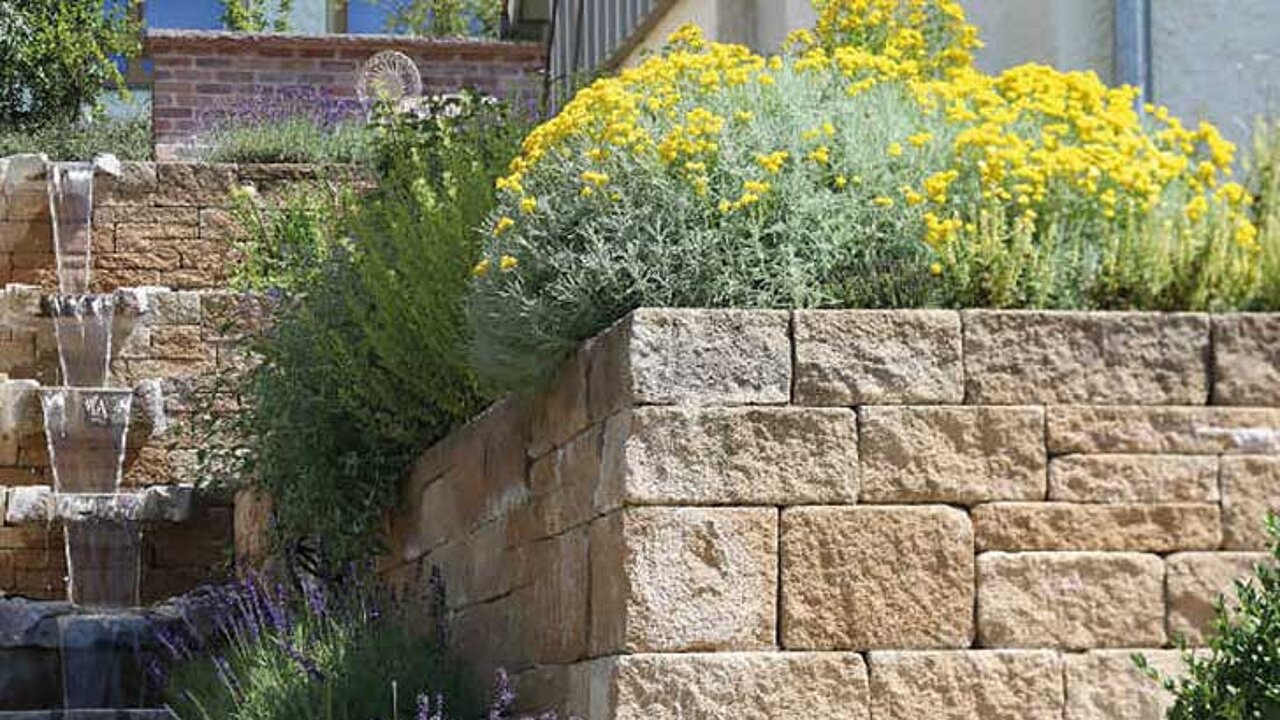 Gartenmauer