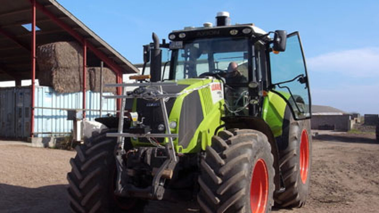 fahrerloser Traktor
