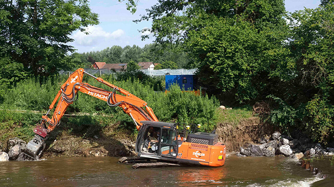 Hitachi Bagger