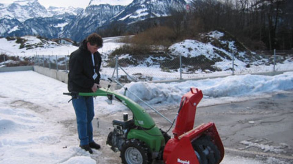 Kombi-Kehrmaschine KM 23