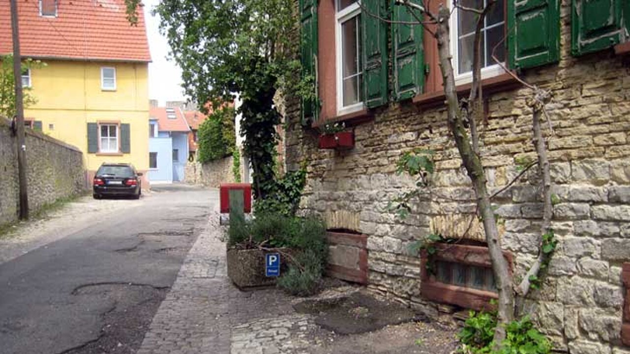 sanierungsbedürftig