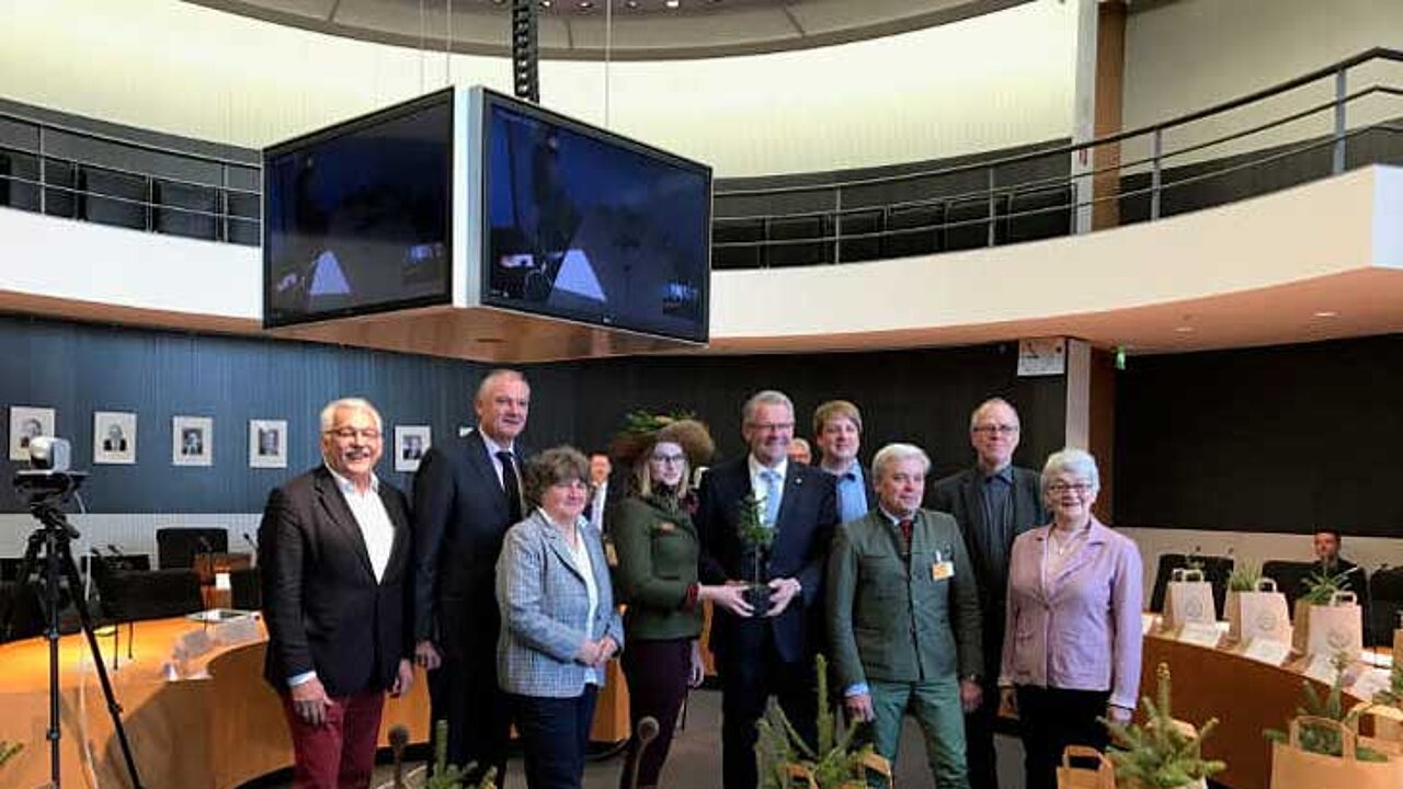 Abgeordneten des Ausschusses