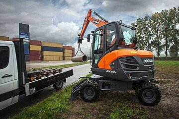 Mobilbagger DX57W-5