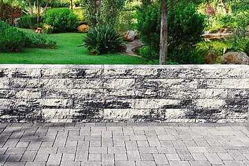Bruchsteinmauer Long