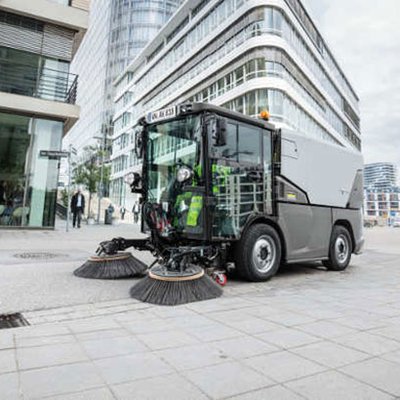Kompaktkehrmaschine MC 250