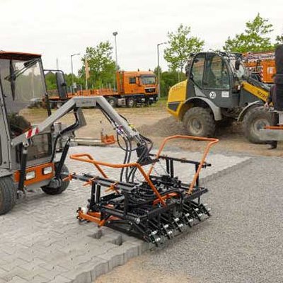 Optimas Pflasterverlegemaschine