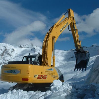 New Holland E215