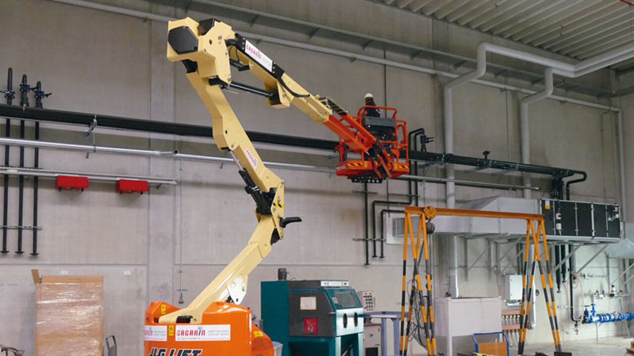 Gelenkteleskoparbeitsbühne E400AJPN