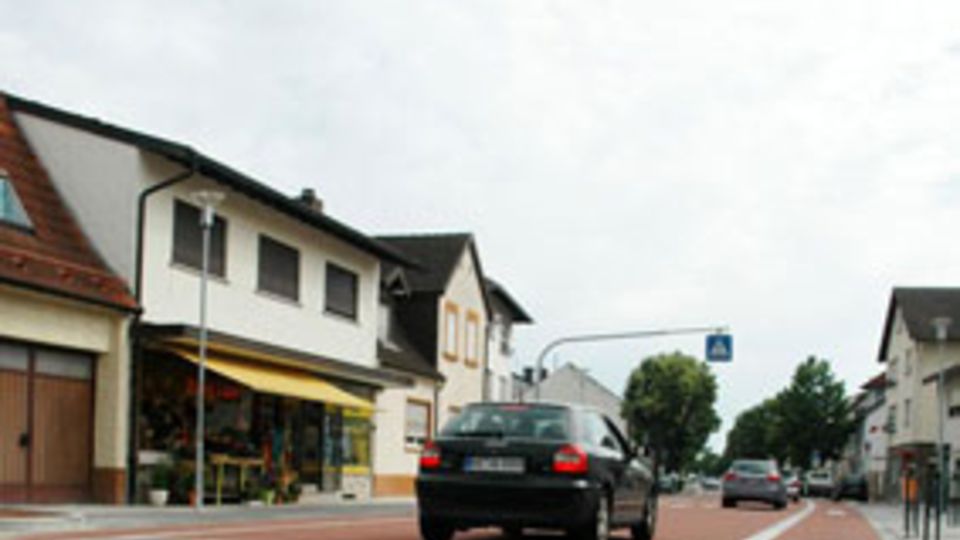 Farbwechsel im Fahrbahnbelag