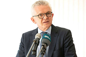 Dr. Bertram Kandziora