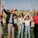 Siegerinnen und Sieger des bundesweiten Pflanzwettbewerbs 2022 in Berlin prämiert