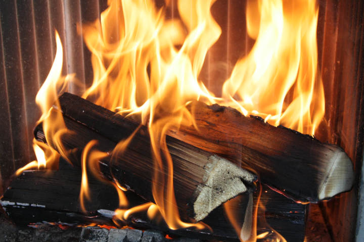 Ist die Verbrennung von Holz gesundheits- und klimaschädlich?